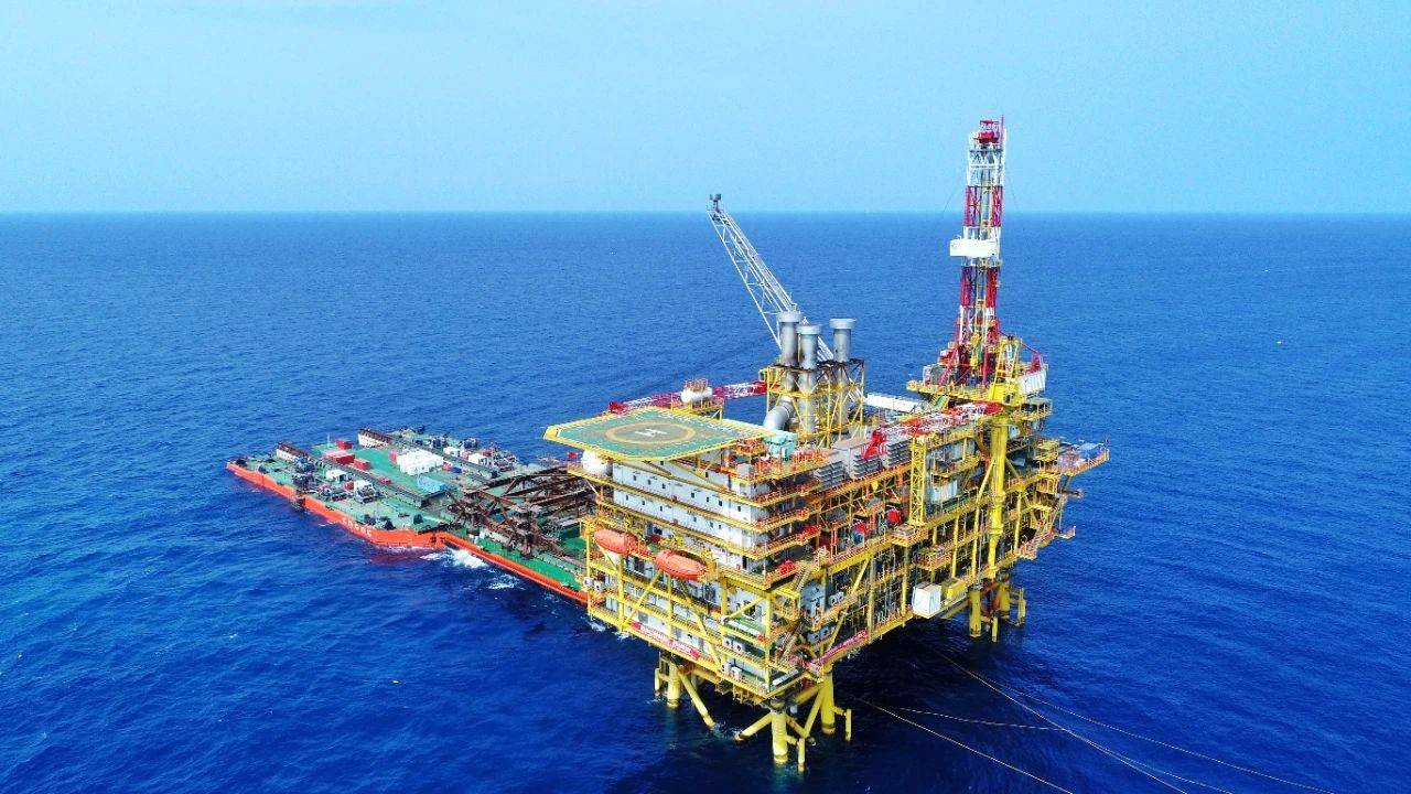 我国海上最大高温高压气田成功投产
